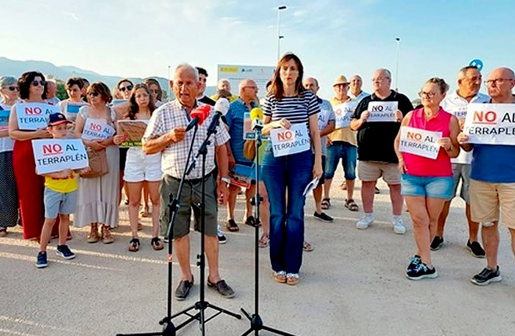 La Plataforma de Afectados por las obras del AVE sigue esperando la reunin con Lucas y responsables de Adif